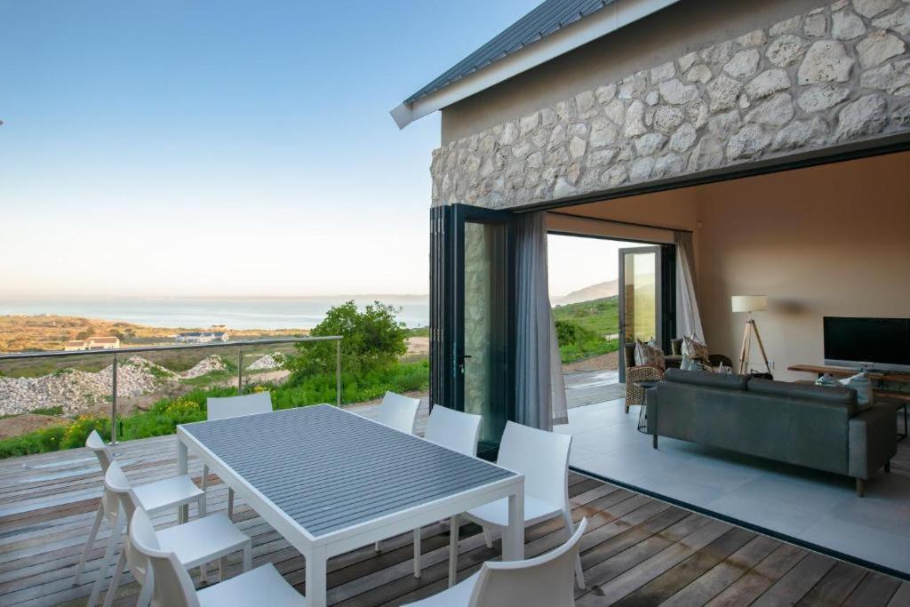 The Shark Bay Villas Лангебан Экстерьер фото